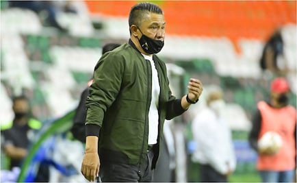 Costa Rica despide a su técnico; el camino está libre para Nacho Ambriz