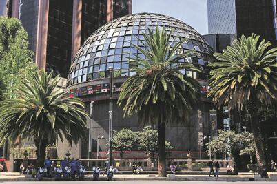 La Bolsa Mexicana cae 3.81% afectada por volatilidad ante Covid-19