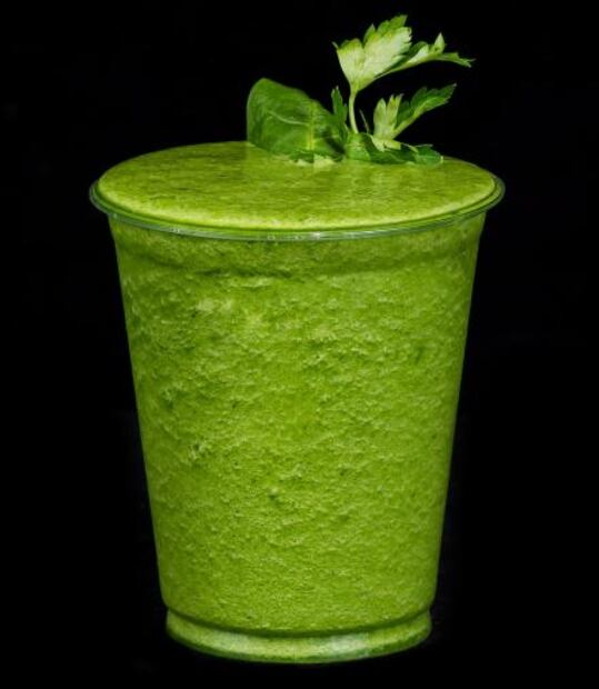 Jugo de perejil y cilantro. Foto: Archivo EL UNIVERSAL