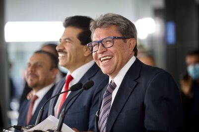 Monreal dice que en diciembre define si se va de Morena; "diciembre me gustó pa que te vayas", canta