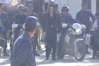 Policía española publica video inédito de Michael Jackson
