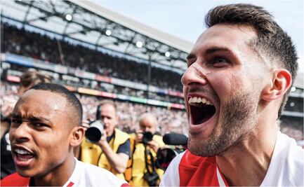 Santiago Giménez y su mensaje ante la sequía de goles en el Feyenoord: "Lucharé por esta camiseta siempre"