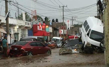 Trató de ayudar a mujer y a niño pero lluvias los arrastraron en Chimalhuacán