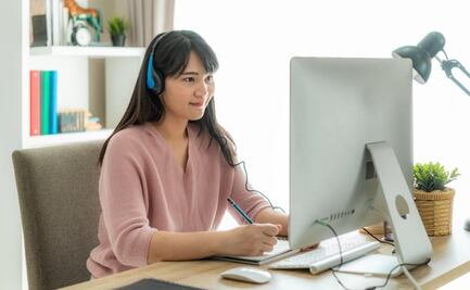 Tecnología impulsa capacitación de estudiantes de pocos recursos