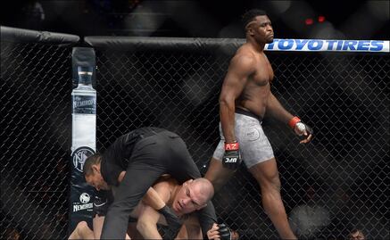 Amargo regreso de Caín Velásquez a la UFC