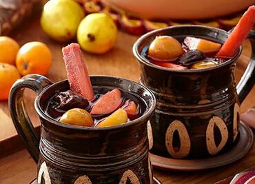 ¿Cuál es el origen del ponche de frutas, bebida tradicional de Navidad, rica en vitamina C?