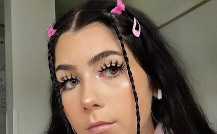 Peinados con pincitas noventeras para estar en tendencia