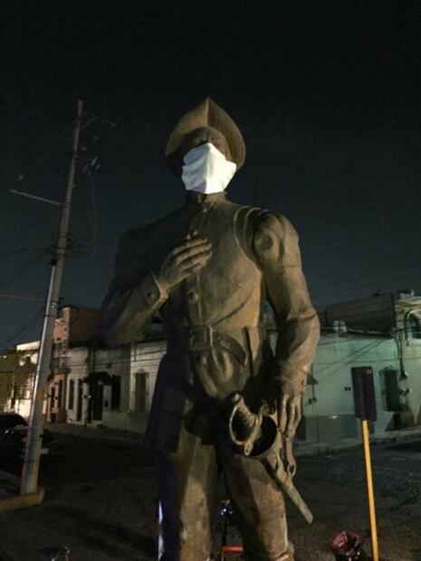 Ciclistas "la hacen de tos" por aire limpio en Monterrey