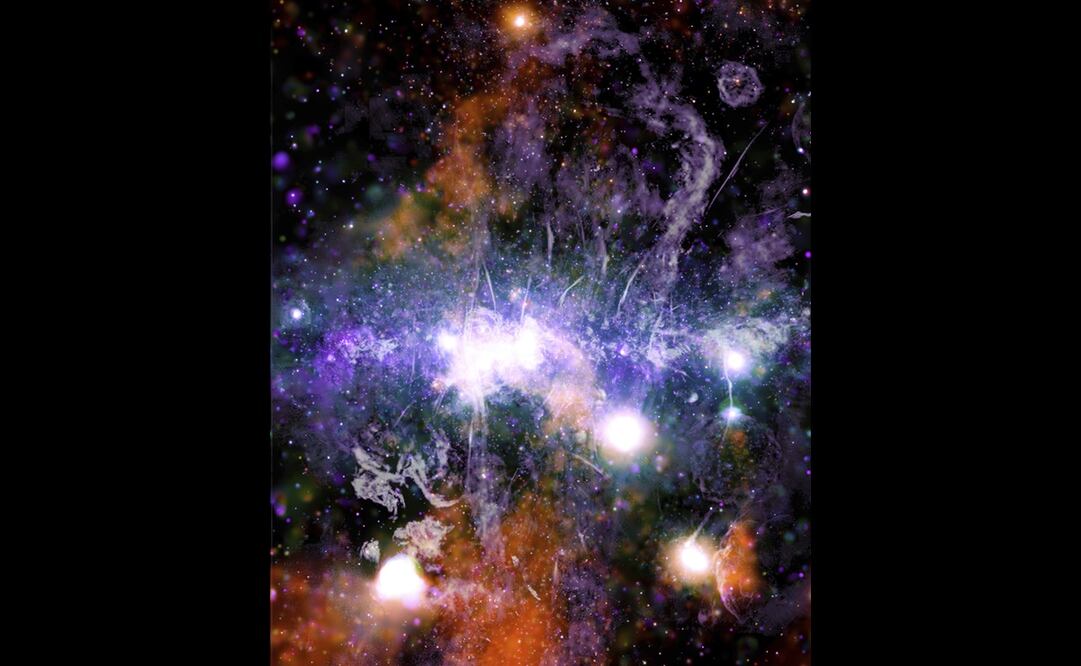 Foto: NASA/CXC/UMass/Daniel. Wang, NRF/SARAO/MeerKAT vía AP