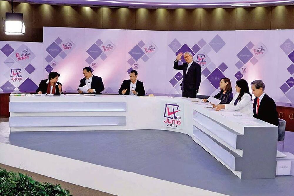 Usuarios de redes criticaron que el encuentro no fue estrictamente un debate, porque no hubo confrontación directa entre los candidatos (ARCHIVO. EL UNIVERSAL)