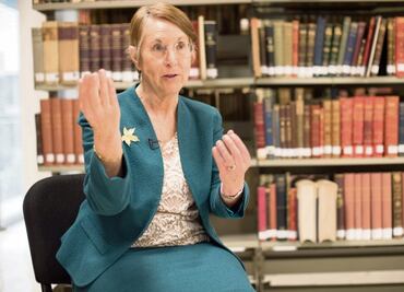 Diputados despiden a la astrónoma Julieta Fierro con un minuto de aplausos