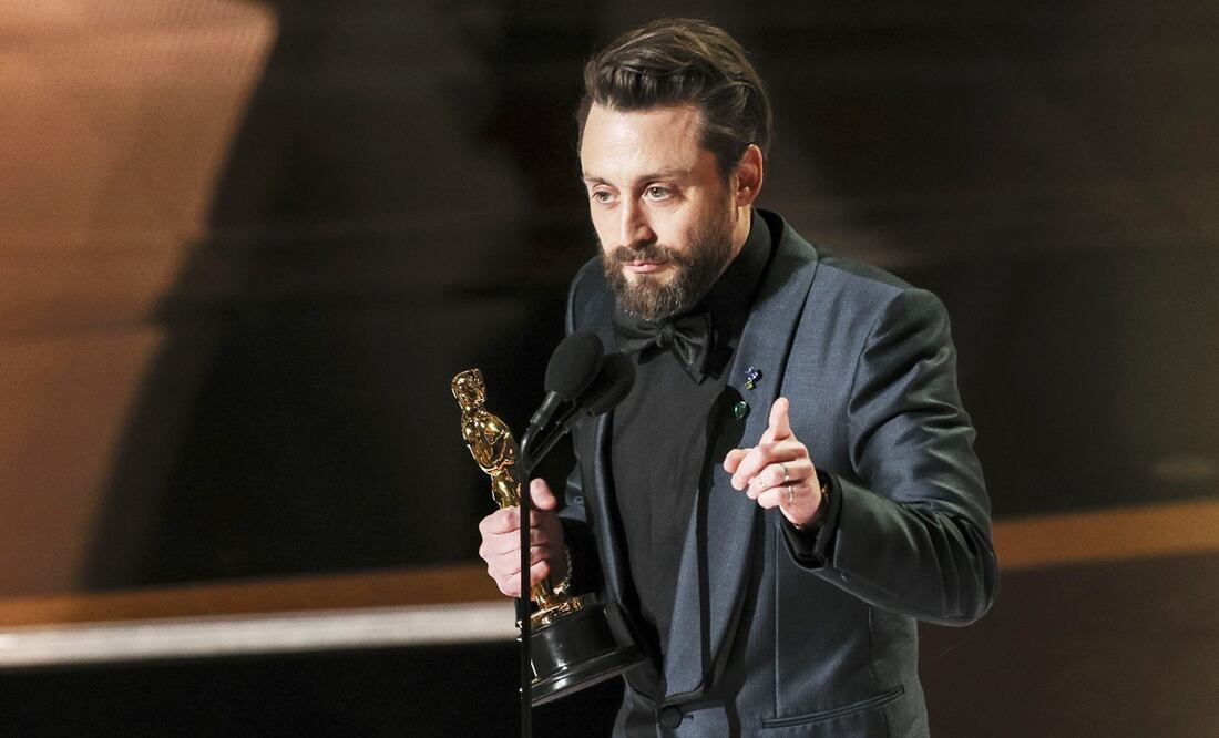 Kieran Culkin, ganador del premio Oscar en la categoría de Mejor actor de reparto, por la cinta "A real pain".
Foto: Jordan Strauss, AP