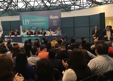 Con reproches a la Asamblea Legislativa, presentan Ley de Transparencia de la CDMX
