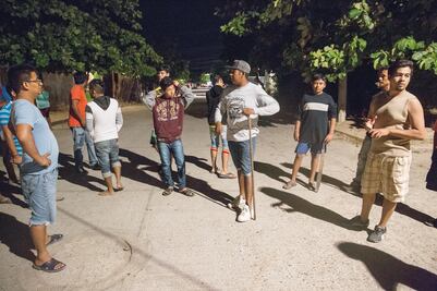 Damnificados por sismo se organizan contra rapiña