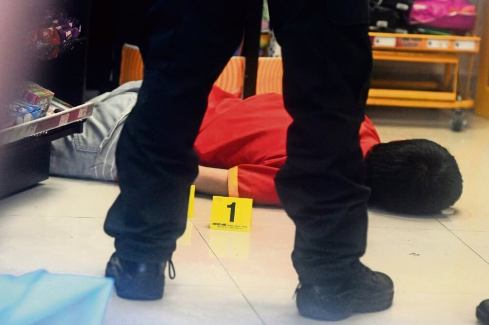 Test igo. Cámaras de seguridad del negocio grabaron las imágenes del crimen cometido por los asaltantes. (EDUARDO SÁNCHEZ. EL GRÁFICO)