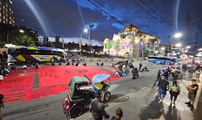 Normalistas de Puebla mantienen bloqueo en Eje Central y avenida Juárez; suman más de 32 horas