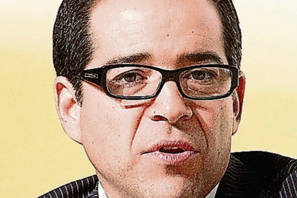 Reco mendación. El gobernador de Colima, Ignacio Peralta, pidió a la población hacer un plan familiar de protección civil. (ARCHIVO EL UNIVERSAL)