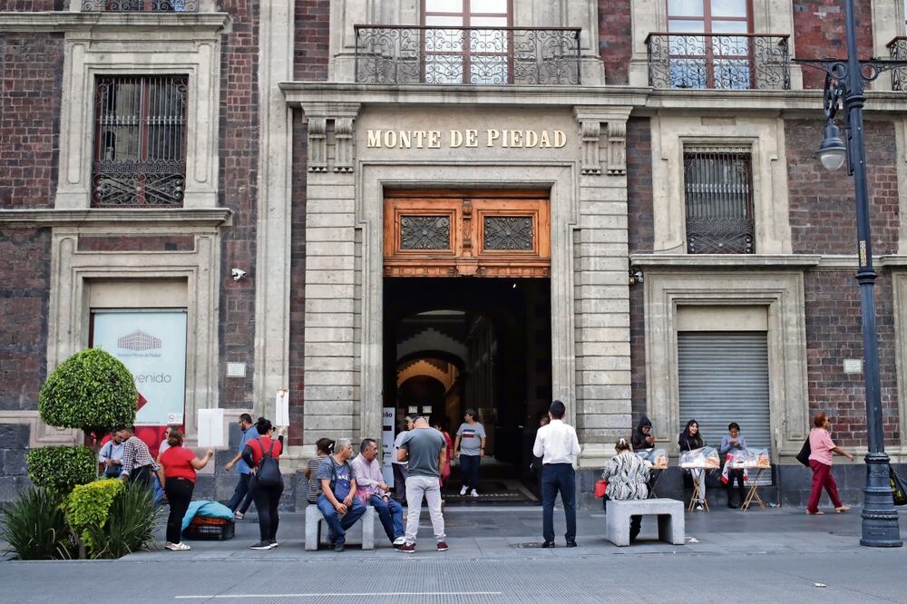 El Monte de Piedad pide a trabajadores más flexibilidad para operar en otros horarios y el fin de semana.