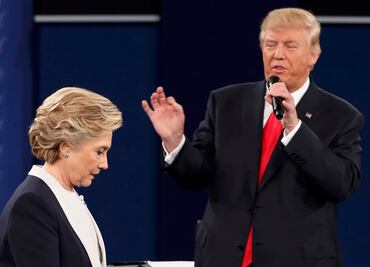 Si fuera presidente, Clinton estaría "en la cárcel" por correos: Trump