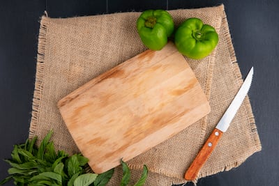 ¿Qué es mejor: la tabla de picar de madera o plástico?