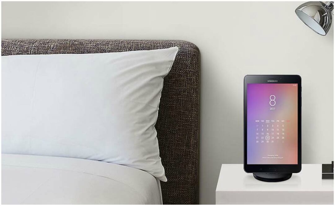 Cuenta con un filtro de luz azul que reduce la tensión ocular al balancear mejor el brillo