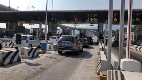 Autopistas México-Puebla y México-Cuernavaca presentan carga vehicular