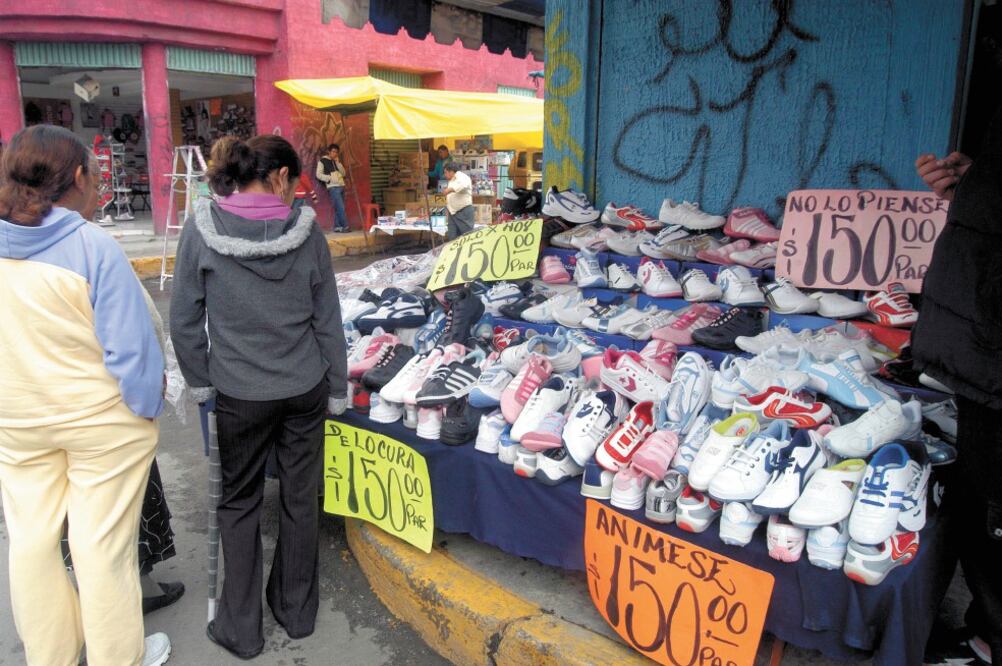 La CICEG aseguró que 45% de los zapatos que se importan llegan al país con documentos que declaran un precio menor al real. Foto: ARCHIVO EL UNIVERSAL