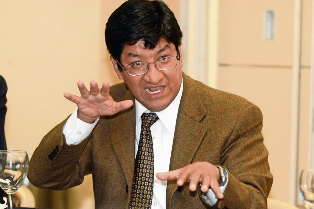 José Roldán Xopa, integrante del Comité Editorial del Inai, destacó que la colección aborda temas en materia de transparencia con un lenguaje sencillo (ARCHIVO. EL UNIVERSAL)