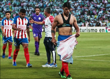 Alan Pulido pide calma por mal arranque de Chivas