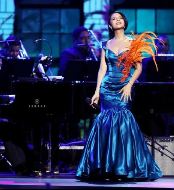 El vestido con el que Ángela Aguilar brilló en el previo al Latin Grammy