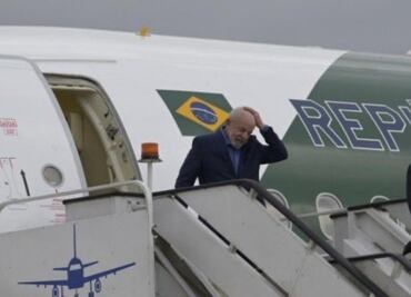Humo, fallas con internet y 5 horas de vuelo en círculo: los momentos de tensión en el avión de Lula cuando volvía de México