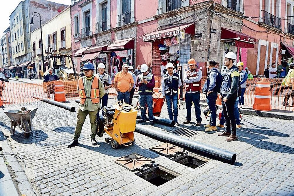 El Sistema de Aguas local (Sacmex) realizará la sustitución de más de dos kilómetros de la red de drenaje hidráulico y agua potable en las calles Soledad y Leona Vicario, en la zona de la antigua Merced. Foto: ESPECIAL
