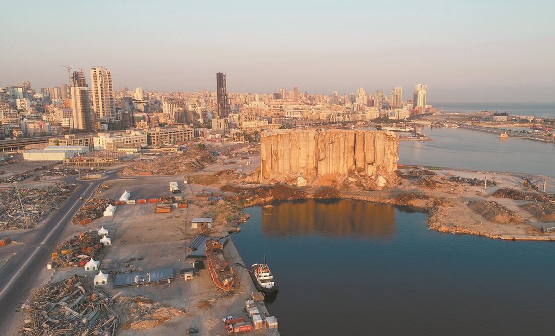El área del puerto de Beirut, un año después de una gran explosión. Foto: WAEL HAMZEH. EFE