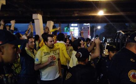 Incautan alcohol y cohetones a aficionados del América