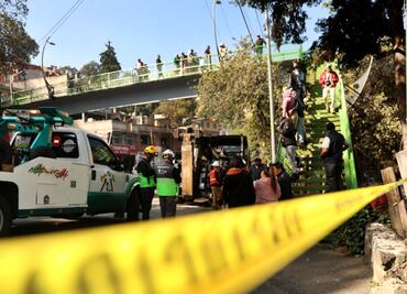 FOTOS: Camión de pasajeros se queda sin frenos en la carretera México-Cuernavaca; hay varios heridos