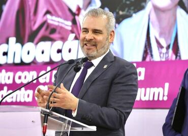 Gobernador de Michoacán anuncia aumento al salario policial; se destinarán 100 millones de pesos