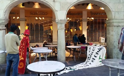 Manifestantes impiden abrir negocios en Zócalo de Oaxaca