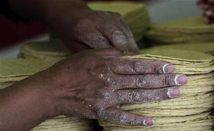 Mexicans eat 414 pounds of corn in average in a year