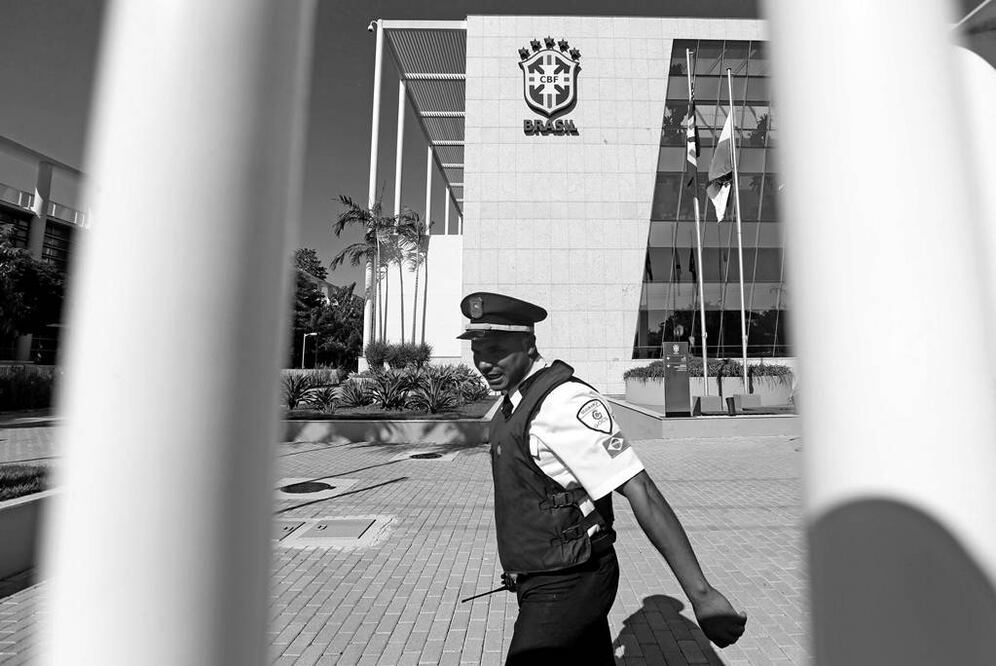 La Confederación Brasileña de Futbol anunció que entregó ayer a la fiscalía de Río de Janeiro los contratos que están siendo investigados por la justicia estadounidense por supuestas irregularidades