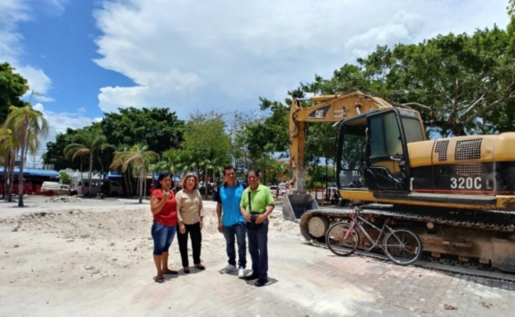 Gobierno de Q.Roo demuele kiosko "histórico" en Cancún