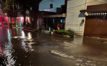 Mega fuga de agua afecta 10 viviendas en la alcaldía Tlalpan