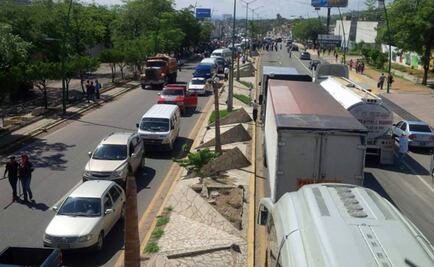 CNTE bloquea accesos a Tuxtla Gutiérrez