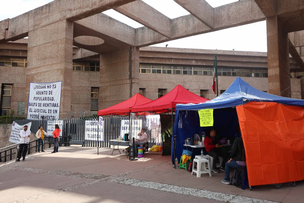Trabajadores en el Consejo de la Judicatura Federal del PJF, en San Lázaro, continúan con el paro de labores contra la  reforma judicial. Foto: Diego Simón Sánchez/EL UNIVERSAL.
