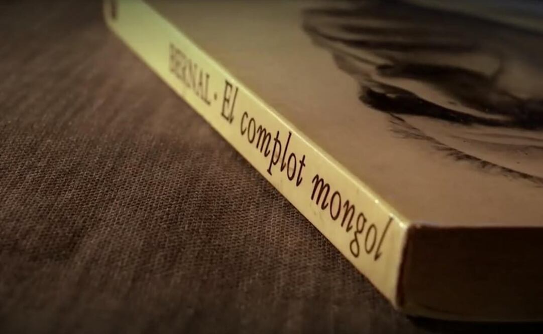 El décimo programa de Confabulario TV tendrá como invitado especial al escritor Élmer Mendoza. Foto: Especial