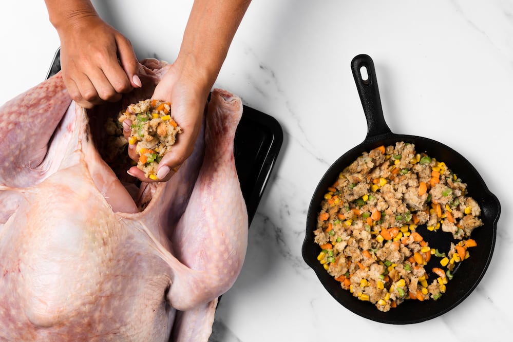 Existen varios tipos de carnes y rellenos para el pavo de Navidad. Foto: Freepik