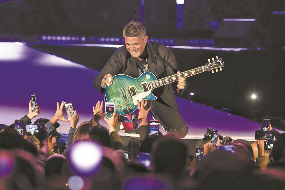 El cantante salió a escena y se entregó por completo. DIEGO SIMÓN S. EL UNIVERSAL