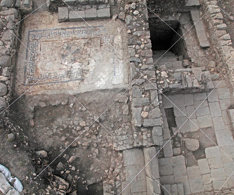 En 10 años de investigación, en la ciudad israelí se han descubierto un mercado, zonas habitacionales, baños rituales y muchos más objetos antiguos. Foto: CORTESÍA EL COLEGIO NACIONAL
