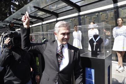 Miguel Ángel Mancera, en lista del PAN al Senado