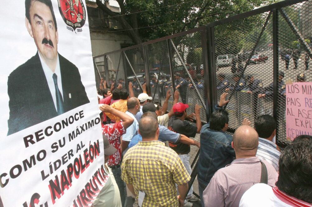 Napoleón Gómez Urrutia dirige el sindicato minero desde Vancouver, Canadá, y es sexto en la lista de candidatos a senadores plurinominales por Morena. (ARCHIVO EL UNIVERSAL)