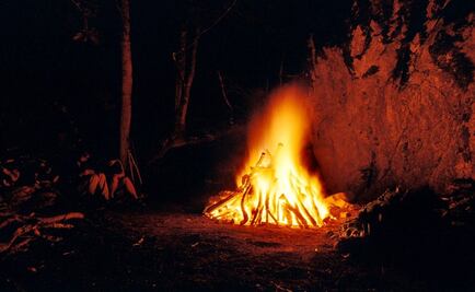 Nietos queman viva a su propia abuela para "purgarle" sus pecados en Filipinas